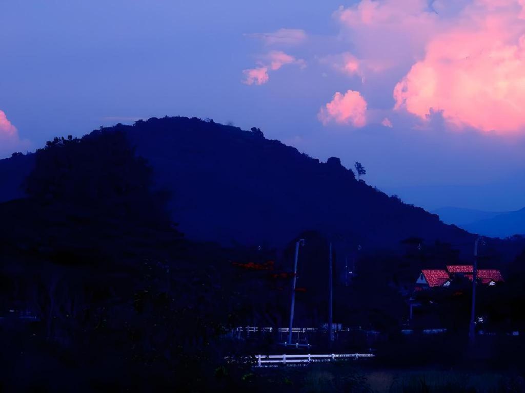 Phu View Resort Khao Yai Pakchong Bagian luar foto