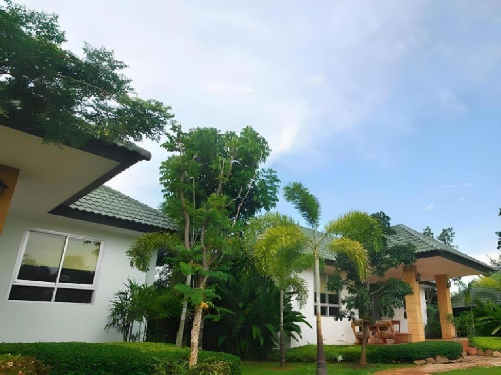 Phu View Resort Khao Yai Pakchong Bagian luar foto